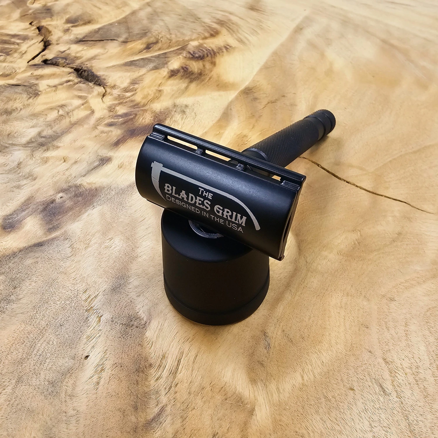 Grim Blades Double Edge Safety Razor With Stand 4 Grim Blades Double Edge Safety Razor With Stand - Image 2