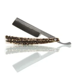 Mastro Livi Ram's Horn Damascus Straight Razor & Paddle Strop -Classic Shaving A93A8918