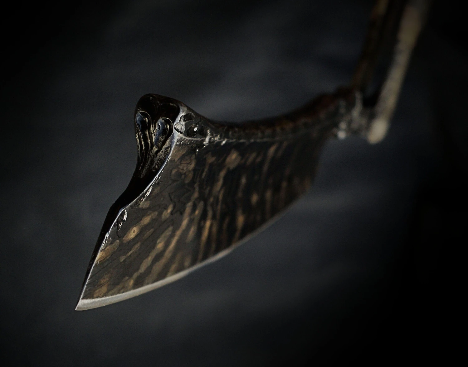 Dylan Farnham Buckeye Burl Sculpted Straight Razor 7 Dylan Farnham Buckeye Burl Sculpted Straight Razor - Image 5