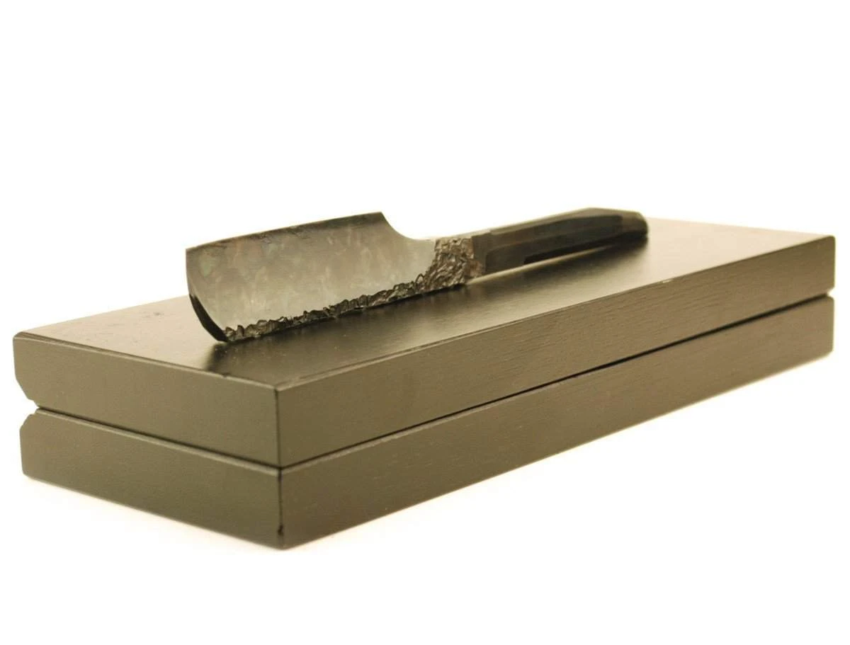 SOLD-Dylan Farnham #51, "The Dark Crystal" 7/8, Quarter-Hollow Kamisori Straight Razor, With Custom Storage Box 5 SOLD-Dylan Farnham #51, "The Dark Crystal" 7/8, Quarter-Hollow Kamisori Straight Razor, With Custom Storage Box - Image 3